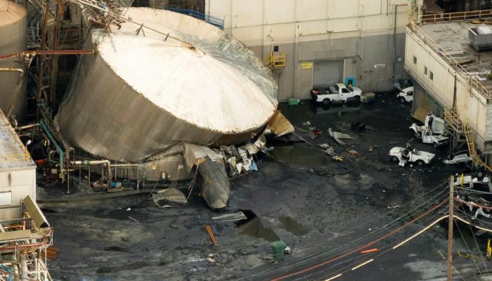 2026-05-27t165459z-1227551878-rc28hlat5gvy-rtrmadp-3-usa-washington-chemical-tank