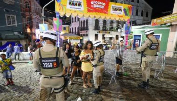 Policiamento no Pelô. Foto Amanda ErcíliaGOVBA (1)